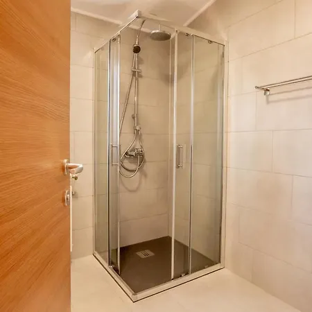 Ines - Mamaia Nord 3* Năvodari