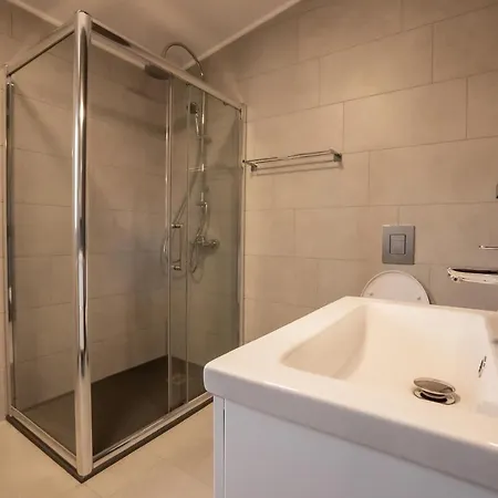 Ines - Mamaia Nord 3*