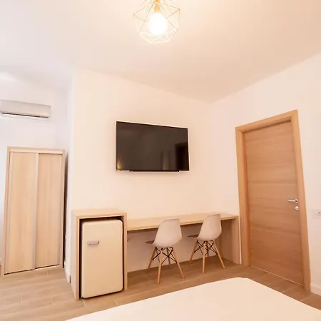 Ines - Mamaia Nord Pensiune Năvodari