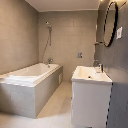 Ines - Mamaia Nord بيت ضيافة Năvodari